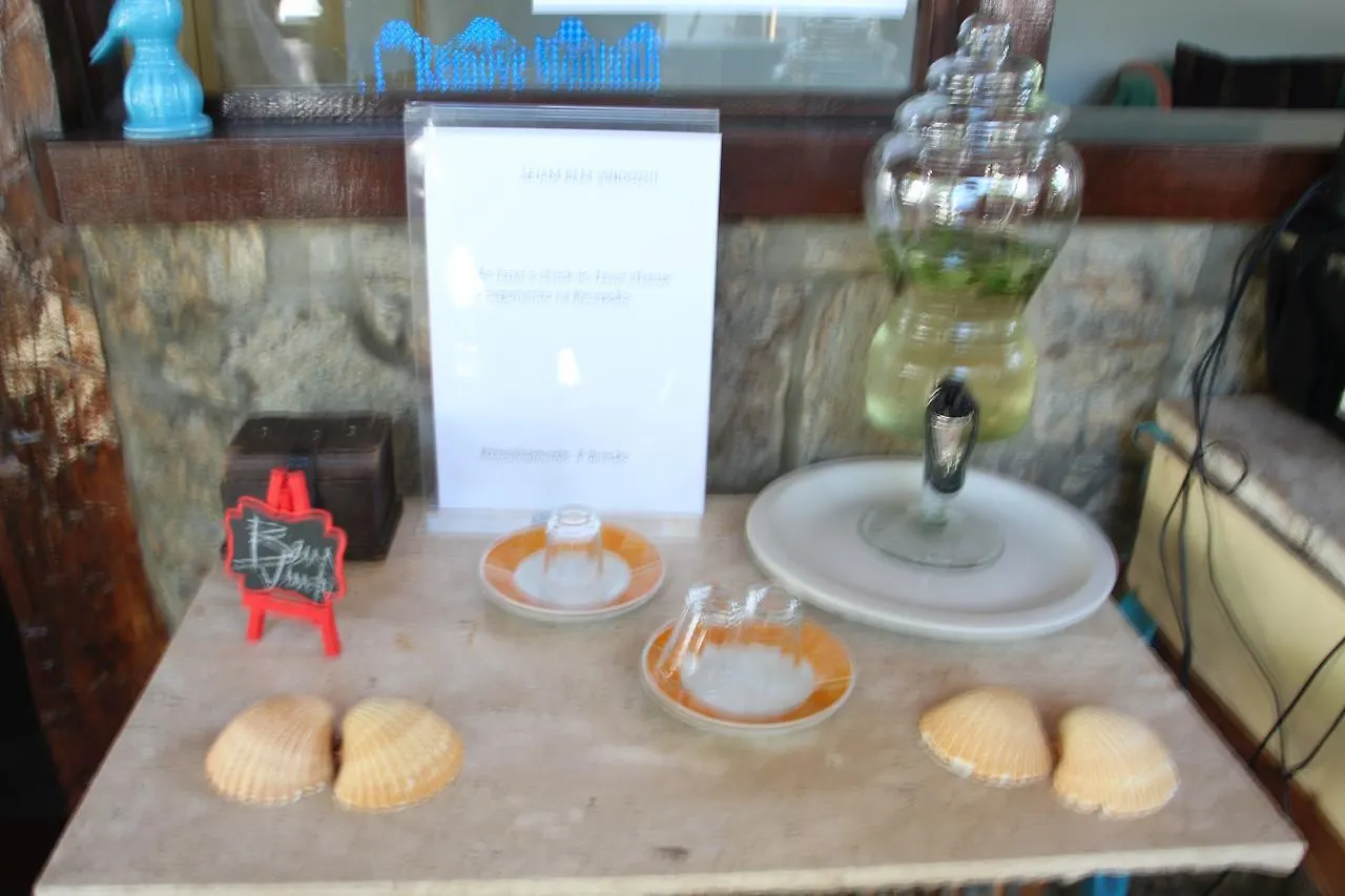 Buzios Hospedagem Manguinhos Hotel 2*, Búzios